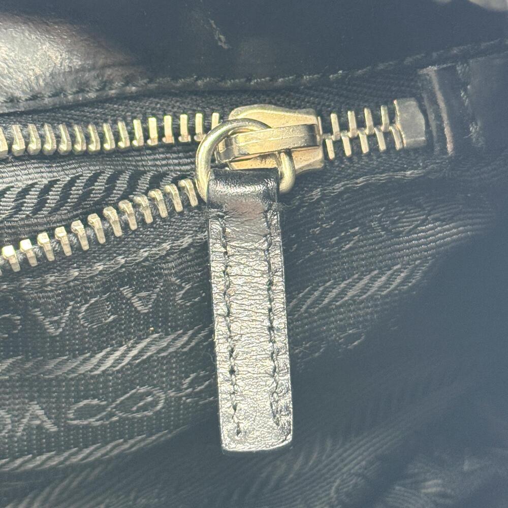 Prada Shoulder Bag Leather medium - Picture 8 of 14